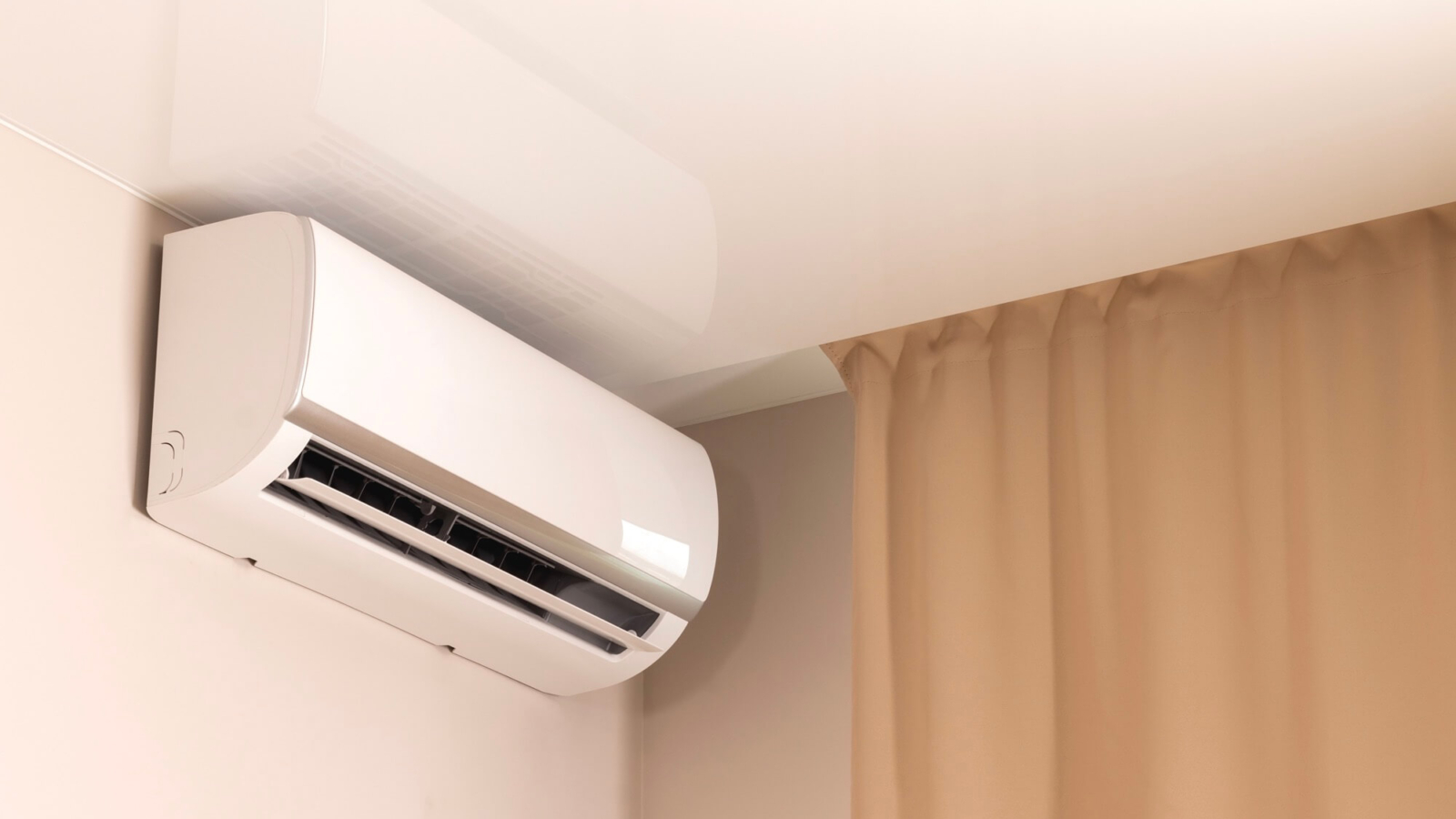 white-air-conditioner-in-modern-room-6898G8S.jpg